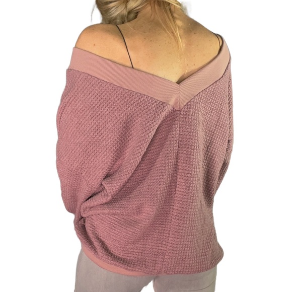 BRAND NEW V-Neck & Back Waffle Knit Long Sleeve Top with Bell Sleeves - Picture 3 of 5